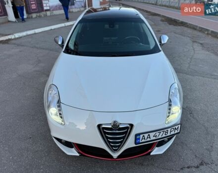 Белый Альфа Ромео Джульетта, объемом двигателя 1.4 л и пробегом 213 тыс. км за 6900 $, фото 7 на Automoto.ua