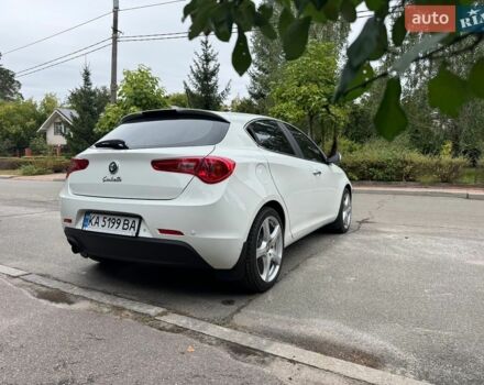 Білий Альфа Ромео Giulietta, об'ємом двигуна 1.4 л та пробігом 84 тис. км за 9700 $, фото 7 на Automoto.ua