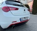 Білий Альфа Ромео Giulietta, об'ємом двигуна 1.4 л та пробігом 212 тис. км за 6900 $, фото 7 на Automoto.ua
