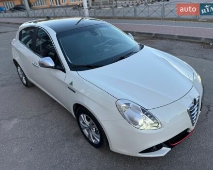 Белый Альфа Ромео Джульетта, объемом двигателя 1.4 л и пробегом 213 тыс. км за 6900 $, фото 8 на Automoto.ua