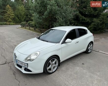 Білий Альфа Ромео Giulietta, об'ємом двигуна 1.4 л та пробігом 84 тис. км за 9700 $, фото 27 на Automoto.ua