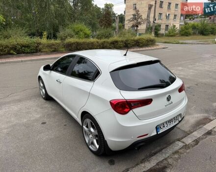 Білий Альфа Ромео Giulietta, об'ємом двигуна 1.4 л та пробігом 84 тис. км за 9700 $, фото 24 на Automoto.ua