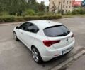 Білий Альфа Ромео Giulietta, об'ємом двигуна 1.4 л та пробігом 84 тис. км за 9700 $, фото 24 на Automoto.ua