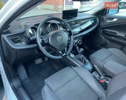 Белый Альфа Ромео Джульетта, объемом двигателя 1.4 л и пробегом 213 тыс. км за 6900 $, фото 35 на Automoto.ua