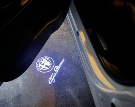 Білий Альфа Ромео Giulietta, об'ємом двигуна 1.4 л та пробігом 212 тис. км за 6900 $, фото 23 на Automoto.ua