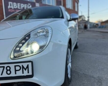 Белый Альфа Ромео Джульетта, объемом двигателя 1.4 л и пробегом 213 тыс. км за 6900 $, фото 11 на Automoto.ua