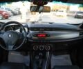 Білий Альфа Ромео Giulietta, об'ємом двигуна 1.4 л та пробігом 150 тис. км за 9900 $, фото 18 на Automoto.ua