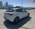 Білий Альфа Ромео Giulietta, об'ємом двигуна 1.37 л та пробігом 90 тис. км за 10900 $, фото 7 на Automoto.ua