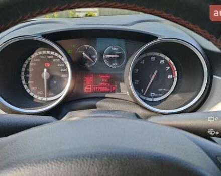 Білий Альфа Ромео Giulietta, об'ємом двигуна 1.37 л та пробігом 117 тис. км за 9500 $, фото 8 на Automoto.ua