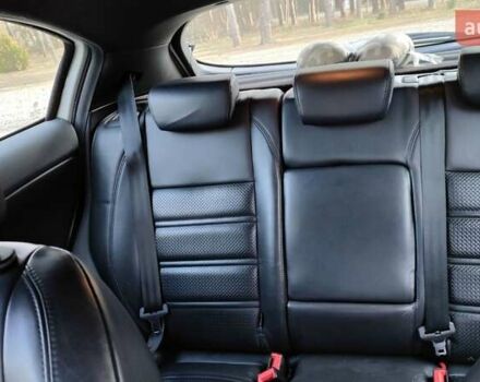 Білий Альфа Ромео Giulietta, об'ємом двигуна 1.37 л та пробігом 117 тис. км за 9500 $, фото 10 на Automoto.ua