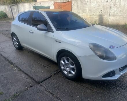 Белый Альфа Ромео Джульетта, объемом двигателя 1.4 л и пробегом 335 тыс. км за 9000 $, фото 3 на Automoto.ua