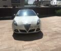 Білий Альфа Ромео Giulietta, об'ємом двигуна 1.4 л та пробігом 83 тис. км за 11500 $, фото 1 на Automoto.ua