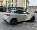 Білий Альфа Ромео Giulietta, об'ємом двигуна 1.37 л та пробігом 117 тис. км за 8500 $, фото 11 на Automoto.ua