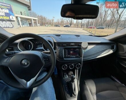 Білий Альфа Ромео Giulietta, об'ємом двигуна 1.4 л та пробігом 112 тис. км за 14500 $, фото 3 на Automoto.ua