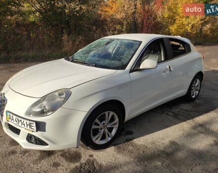 Белый Альфа Ромео Джульетта, объемом двигателя 1.4 л и пробегом 159 тыс. км за 2800 $, фото 1 на Automoto.ua