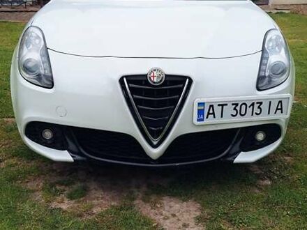Белый Альфа Ромео Джульетта, объемом двигателя 1.6 л и пробегом 247 тыс. км за 7500 $, фото 1 на Automoto.ua