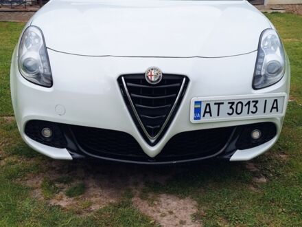 Білий Альфа Ромео Giulietta, об'ємом двигуна 1.6 л та пробігом 247 тис. км за 7500 $, фото 1 на Automoto.ua