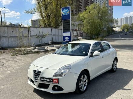 Білий Альфа Ромео Giulietta, об'ємом двигуна 1.4 л та пробігом 437 тис. км за 5390 $, фото 1 на Automoto.ua