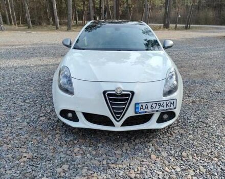 Білий Альфа Ромео Giulietta, об'ємом двигуна 1.37 л та пробігом 117 тис. км за 9500 $, фото 1 на Automoto.ua