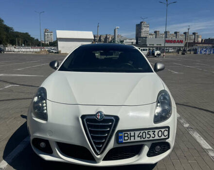 Білий Альфа Ромео Giulietta, об'ємом двигуна 1.37 л та пробігом 90 тис. км за 10900 $, фото 1 на Automoto.ua
