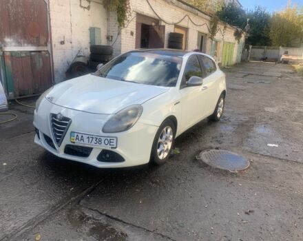 Белый Альфа Ромео Джульетта, объемом двигателя 1.4 л и пробегом 335 тыс. км за 9000 $, фото 1 на Automoto.ua