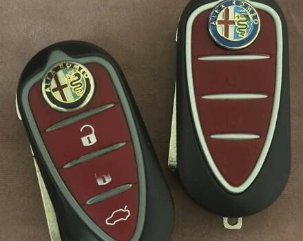 Чорний Альфа Ромео Giulietta, об'ємом двигуна 1.96 л та пробігом 209 тис. км за 8500 $, фото 54 на Automoto.ua