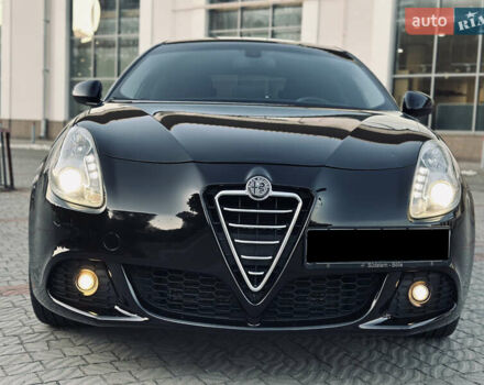 Чорний Альфа Ромео Giulietta, об'ємом двигуна 1.96 л та пробігом 209 тис. км за 8500 $, фото 6 на Automoto.ua