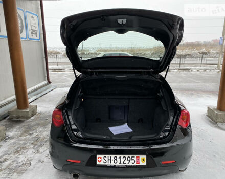 Чорний Альфа Ромео Giulietta, об'ємом двигуна 1.4 л та пробігом 165 тис. км за 7600 $, фото 7 на Automoto.ua