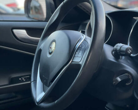 Коричневий Альфа Ромео Giulietta, об'ємом двигуна 2 л та пробігом 230 тис. км за 11849 $, фото 95 на Automoto.ua
