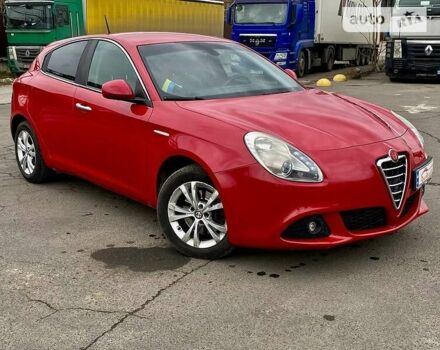 Червоний Альфа Ромео Giulietta, об'ємом двигуна 2 л та пробігом 193 тис. км за 6500 $, фото 2 на Automoto.ua