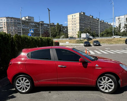 Червоний Альфа Ромео Giulietta, об'ємом двигуна 1.37 л та пробігом 130 тис. км за 9400 $, фото 23 на Automoto.ua