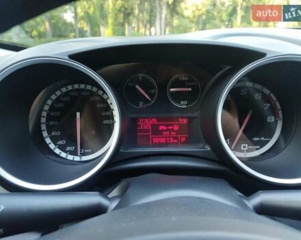Червоний Альфа Ромео Giulietta, об'ємом двигуна 1.4 л та пробігом 159 тис. км за 8900 $, фото 42 на Automoto.ua