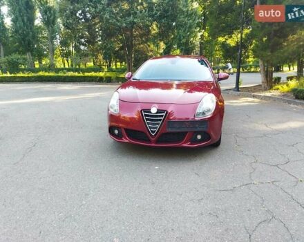 Червоний Альфа Ромео Giulietta, об'ємом двигуна 1.4 л та пробігом 159 тис. км за 8900 $, фото 14 на Automoto.ua