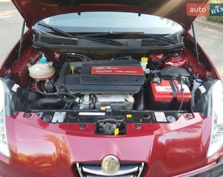 Червоний Альфа Ромео Giulietta, об'ємом двигуна 1.4 л та пробігом 159 тис. км за 8900 $, фото 17 на Automoto.ua