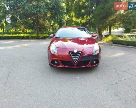 Червоний Альфа Ромео Giulietta, об'ємом двигуна 1.4 л та пробігом 159 тис. км за 8900 $, фото 13 на Automoto.ua