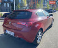 Червоний Альфа Ромео Giulietta, об'ємом двигуна 1.37 л та пробігом 137 тис. км за 8800 $, фото 8 на Automoto.ua