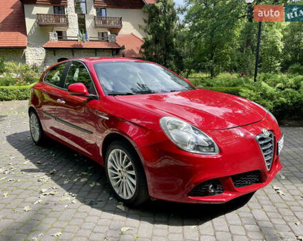 Червоний Альфа Ромео Giulietta, об'ємом двигуна 1.4 л та пробігом 156 тис. км за 8250 $, фото 2 на Automoto.ua