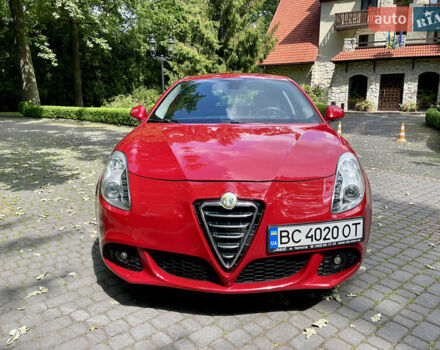 Червоний Альфа Ромео Giulietta, об'ємом двигуна 1.4 л та пробігом 156 тис. км за 8250 $, фото 1 на Automoto.ua