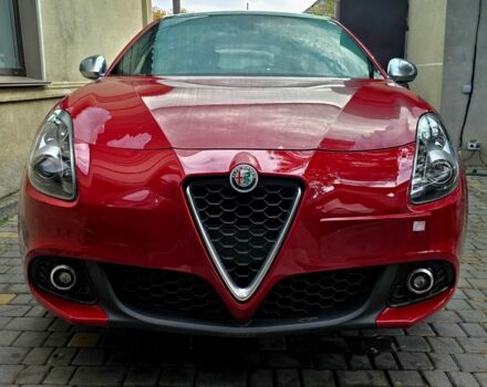 Червоний Альфа Ромео Giulietta, об'ємом двигуна 1.4 л та пробігом 80 тис. км за 8999 $, фото 4 на Automoto.ua
