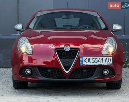 Червоний Альфа Ромео Giulietta, об'ємом двигуна 1.37 л та пробігом 76 тис. км за 15700 $, фото 2 на Automoto.ua