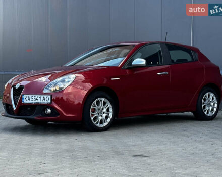 Червоний Альфа Ромео Giulietta, об'ємом двигуна 1.37 л та пробігом 76 тис. км за 15700 $, фото 3 на Automoto.ua
