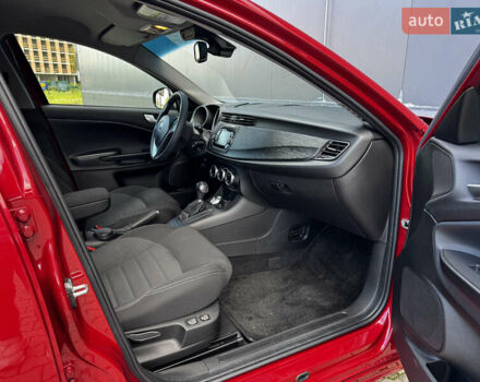 Червоний Альфа Ромео Giulietta, об'ємом двигуна 1.37 л та пробігом 76 тис. км за 15700 $, фото 13 на Automoto.ua
