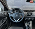 Червоний Альфа Ромео Giulietta, об'ємом двигуна 1.37 л та пробігом 76 тис. км за 15700 $, фото 16 на Automoto.ua