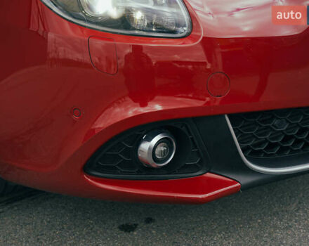 Красный Альфа Ромео Джульетта, объемом двигателя 1.37 л и пробегом 48 тыс. км за 13800 $, фото 15 на Automoto.ua