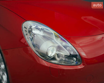 Красный Альфа Ромео Джульетта, объемом двигателя 1.37 л и пробегом 48 тыс. км за 13800 $, фото 12 на Automoto.ua