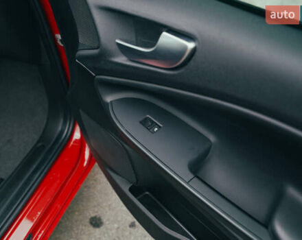 Красный Альфа Ромео Джульетта, объемом двигателя 1.37 л и пробегом 48 тыс. км за 13800 $, фото 56 на Automoto.ua