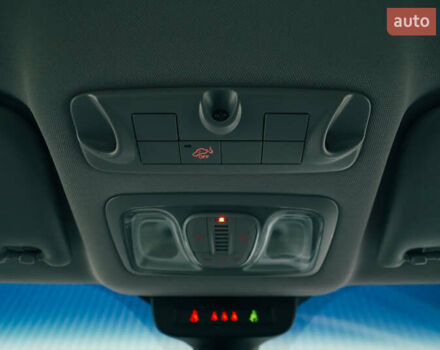 Красный Альфа Ромео Джульетта, объемом двигателя 1.37 л и пробегом 48 тыс. км за 13800 $, фото 43 на Automoto.ua