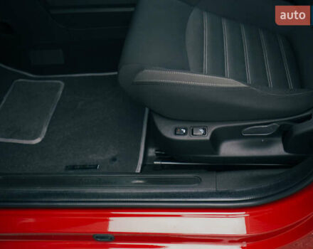 Красный Альфа Ромео Джульетта, объемом двигателя 1.37 л и пробегом 48 тыс. км за 13800 $, фото 36 на Automoto.ua