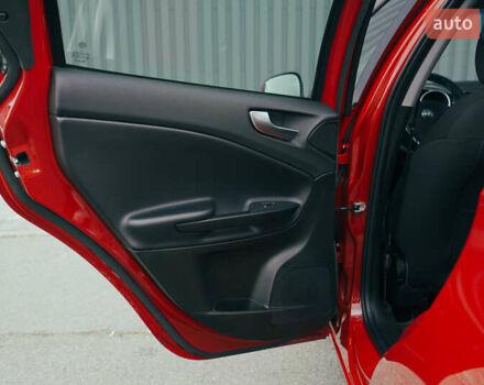 Красный Альфа Ромео Джульетта, объемом двигателя 1.37 л и пробегом 48 тыс. км за 13800 $, фото 47 на Automoto.ua