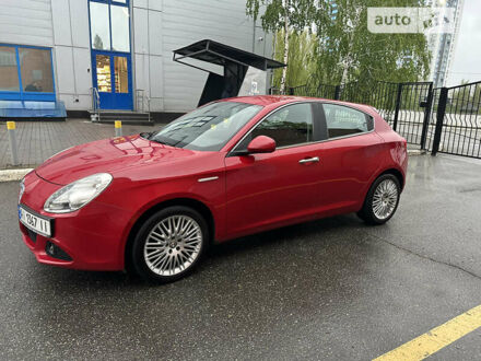 Червоний Альфа Ромео Giulietta, об'ємом двигуна 1.4 л та пробігом 260 тис. км за 5800 $, фото 1 на Automoto.ua